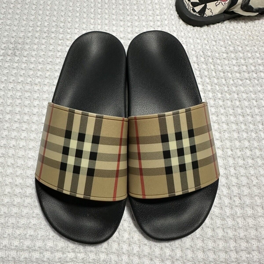 100% AUTHENTIC BURBERRY FURLEY CHECK SLIDES